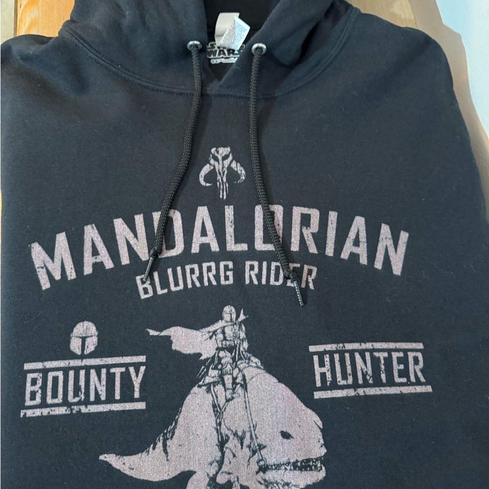 Mandalorian Disney Blurrg Rider Black Hoodie first run merch 2020 - Picture 2 of 4